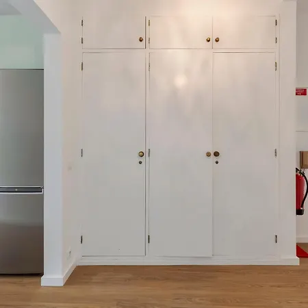 Apartment Lovely Iii *
